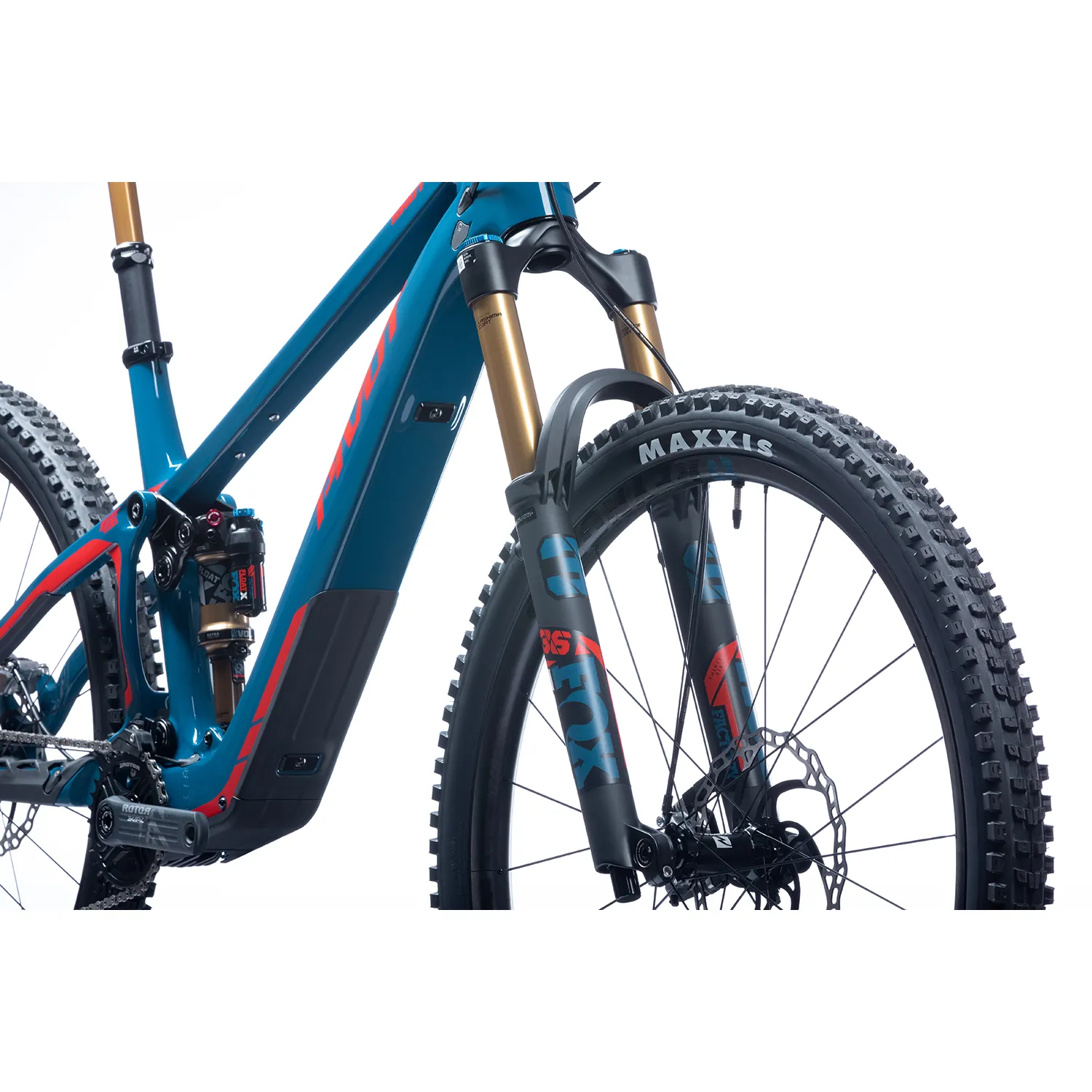 2023 Pivot Shuttle SL Team XTR with Reynolds Carbon Wheels