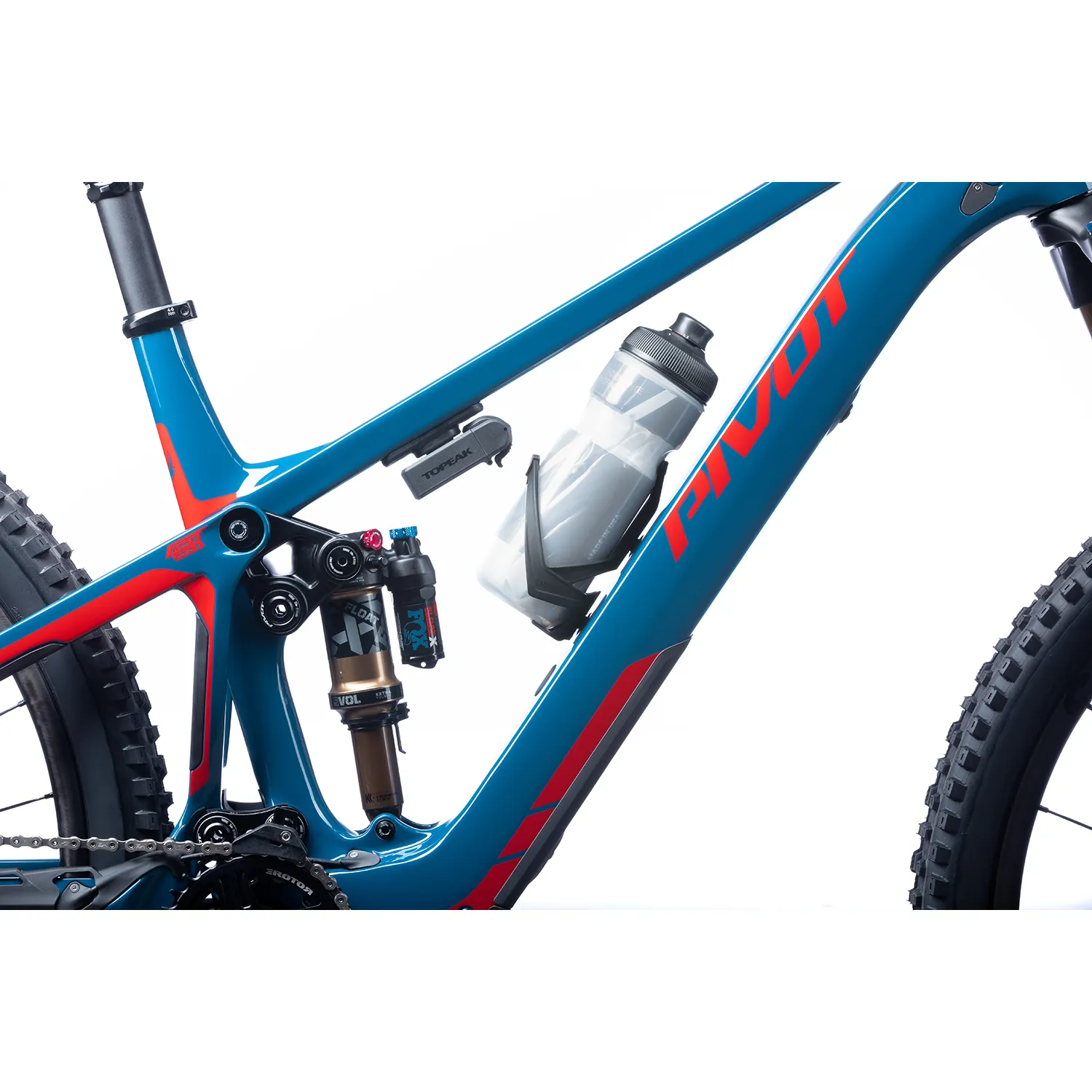 2023 Pivot Shuttle SL Team XTR with Reynolds Carbon Wheels
