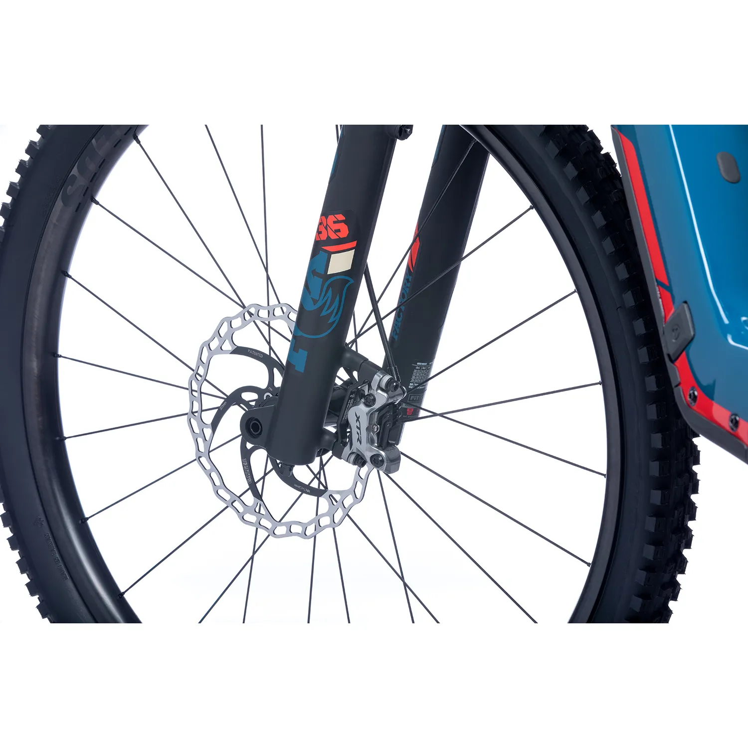 2023 Pivot Shuttle SL Team XTR with Reynolds Carbon Wheels