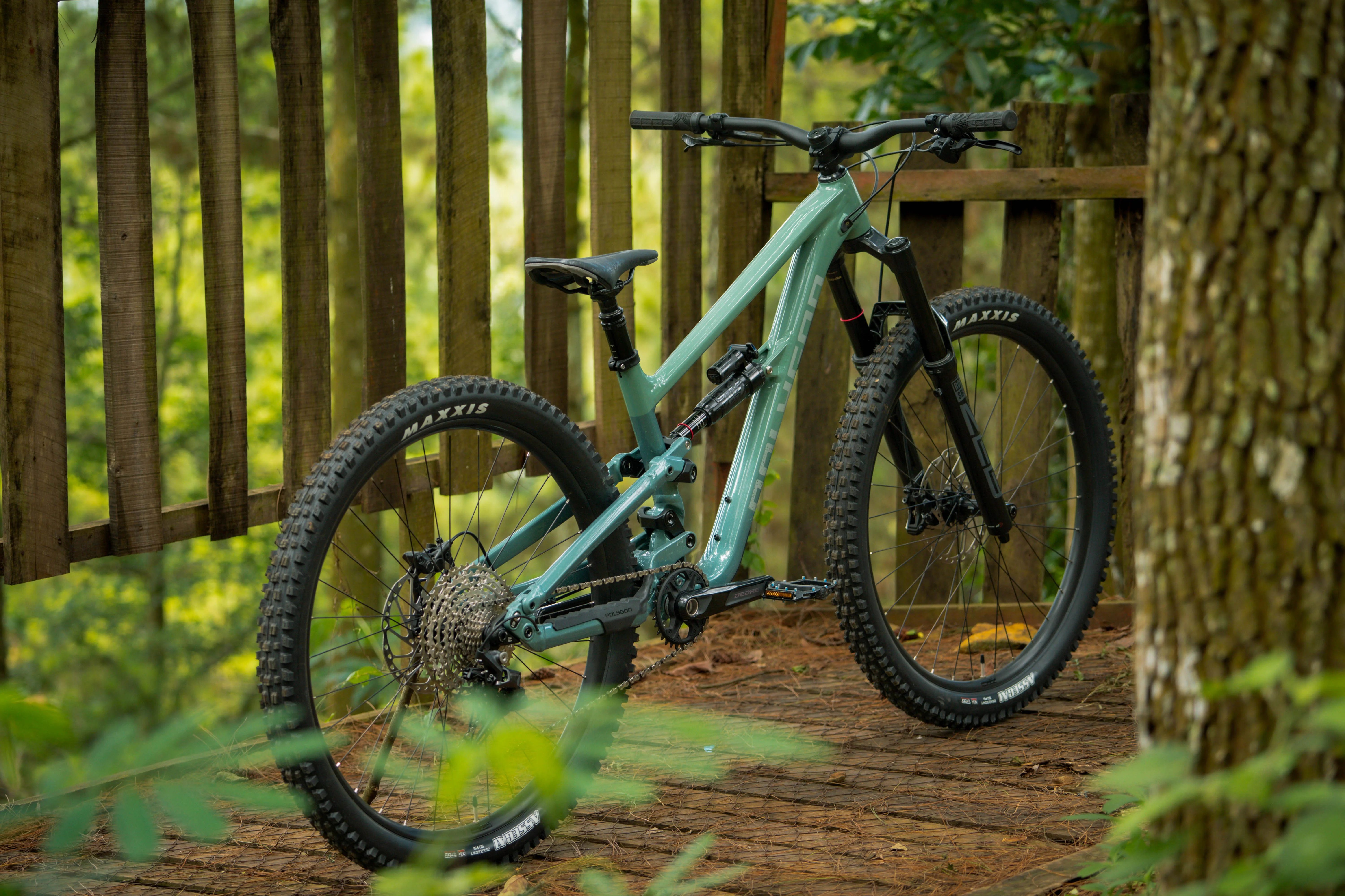 Polygon Collosus N7 - Enduro Mountain Bike [New]
