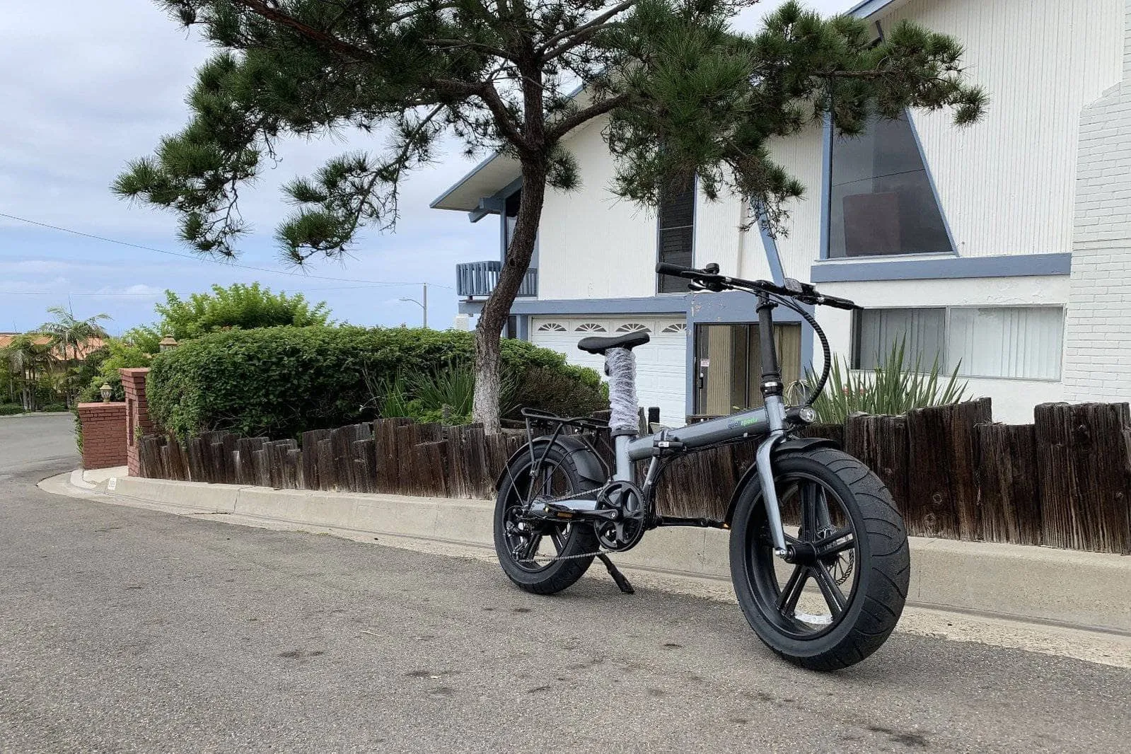 Qualisports Beluga 48V 500W Folding E-Bike