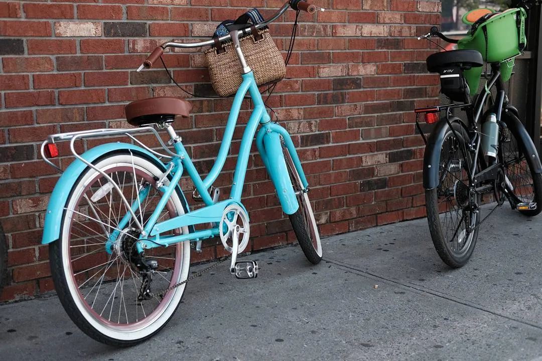 sixthreezero EVRYjourney Women's 24" 3 Speed Step-Through Touring Hybrid Bicycle