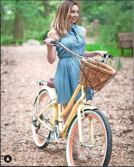 sixthreezero EVRYjourney Women's 24" 3 Speed Step-Through Touring Hybrid Bicycle