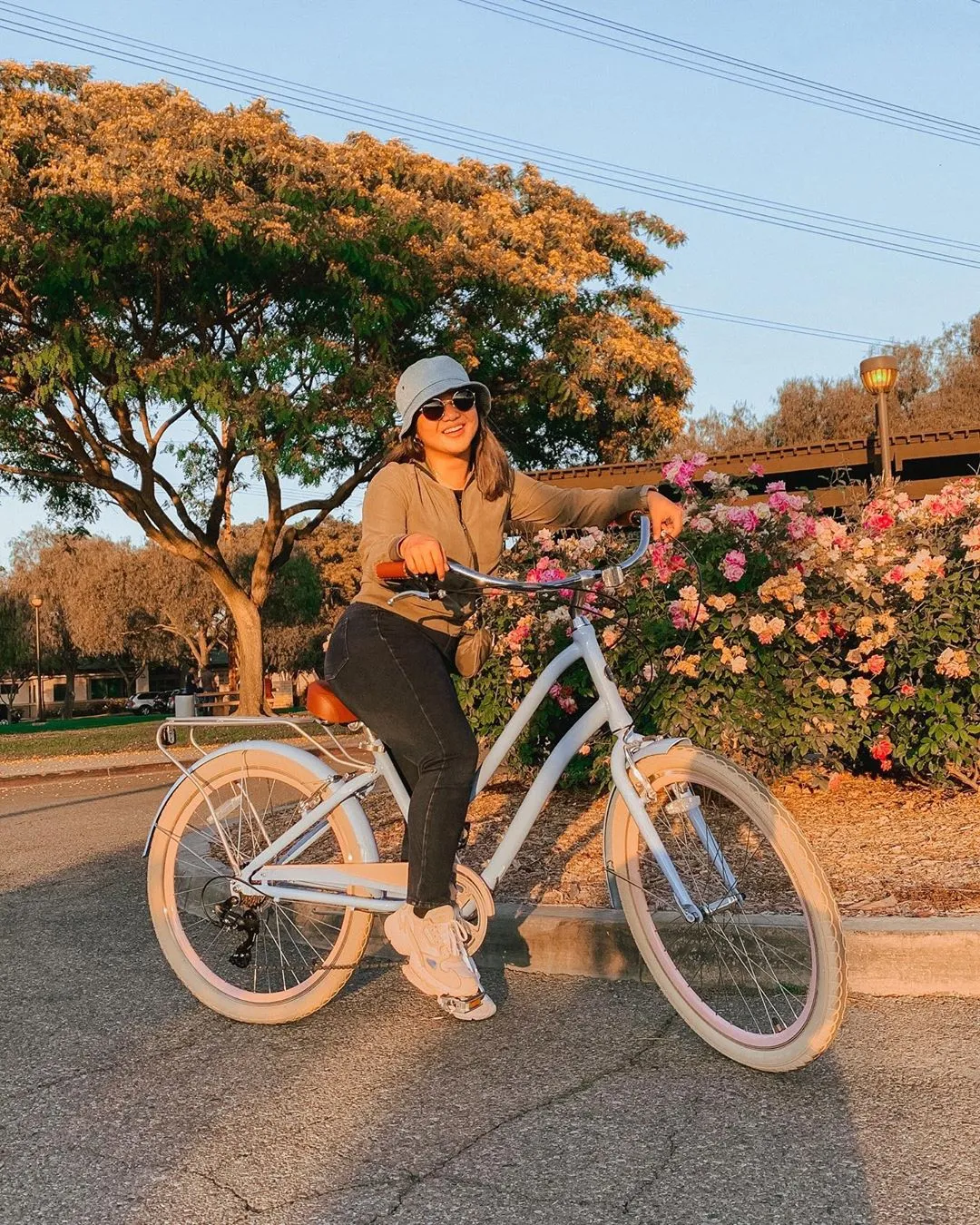 sixthreezero EVRYjourney Women's NEW 26" 500W 7-Speed Step-Through Touring Hybrid Bicycle,