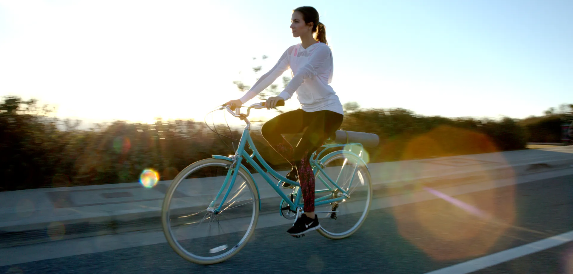 sixthreezero Ride in the Park Women's 3 Speed Touring City Bike with Rear Rack